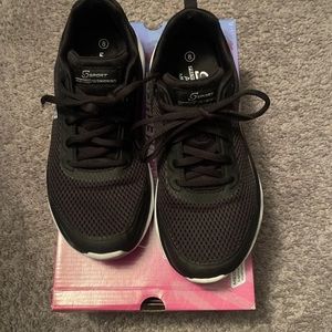 S sport by sketchers